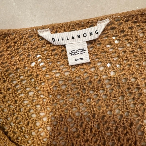Women’s Billabong Sweater - Picture 7 of 7